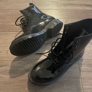 Dr. Martens 1460 Mono 8 Eye Boot- Womens 8 EU 39